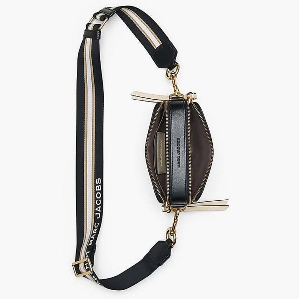 Marc Jacobs Cream Crossbody Bag with Gold Accents - Picture 2 of 5